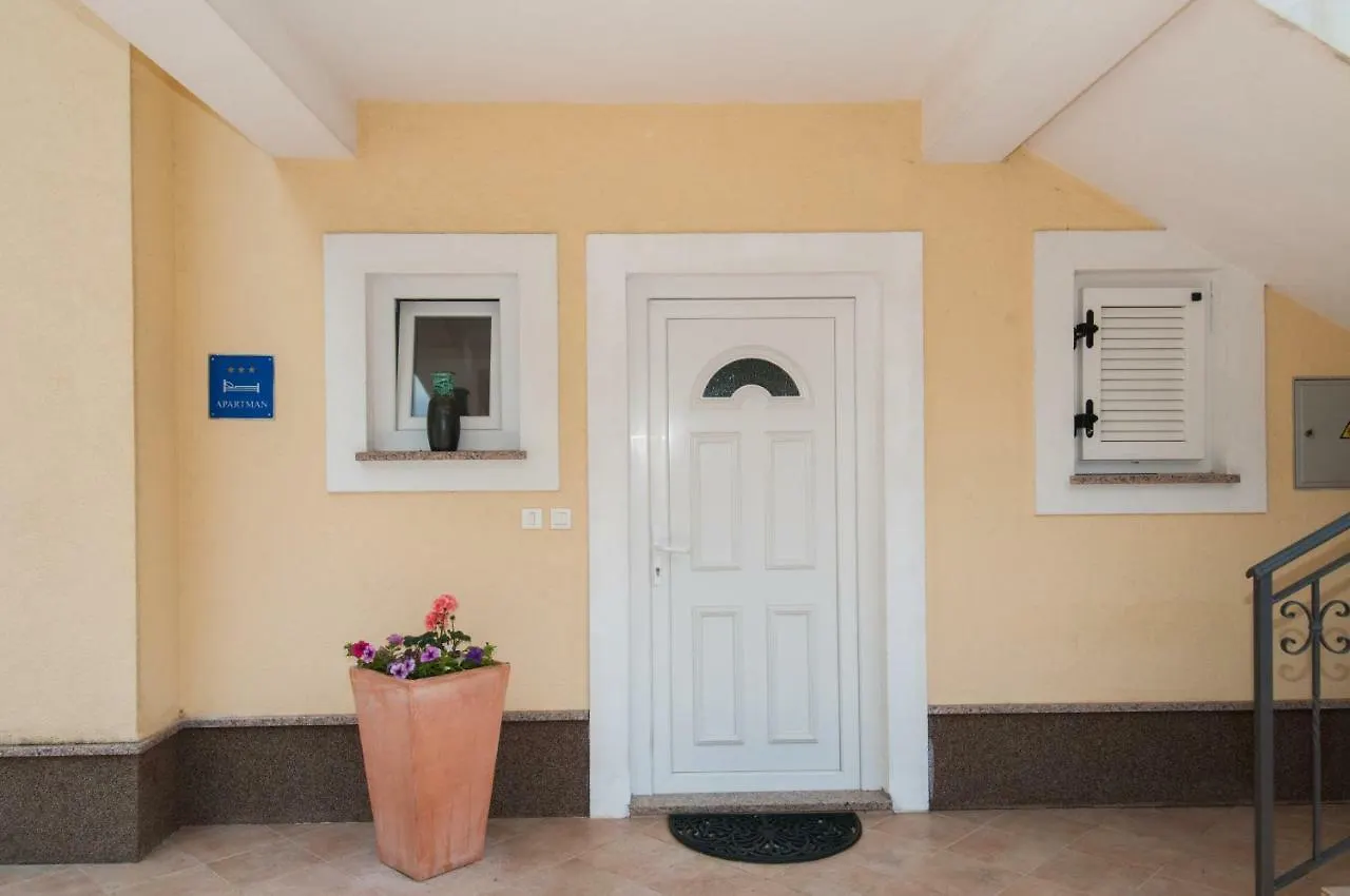 Dragica Apartment Lovran 0*,  Croaţia