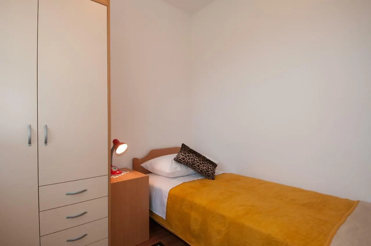 Dragica Apartment Lovran